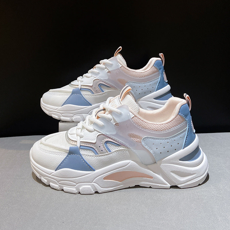 Novos tênis de corrida respiráveis para estudantes